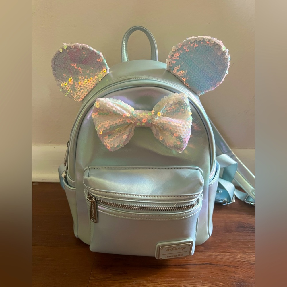 Disney Loungefly Bag (only worn once!!!)